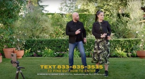 Джон Траволта и неговата дъщеря Channel 'Grease' в нова реклама за Super Bowl