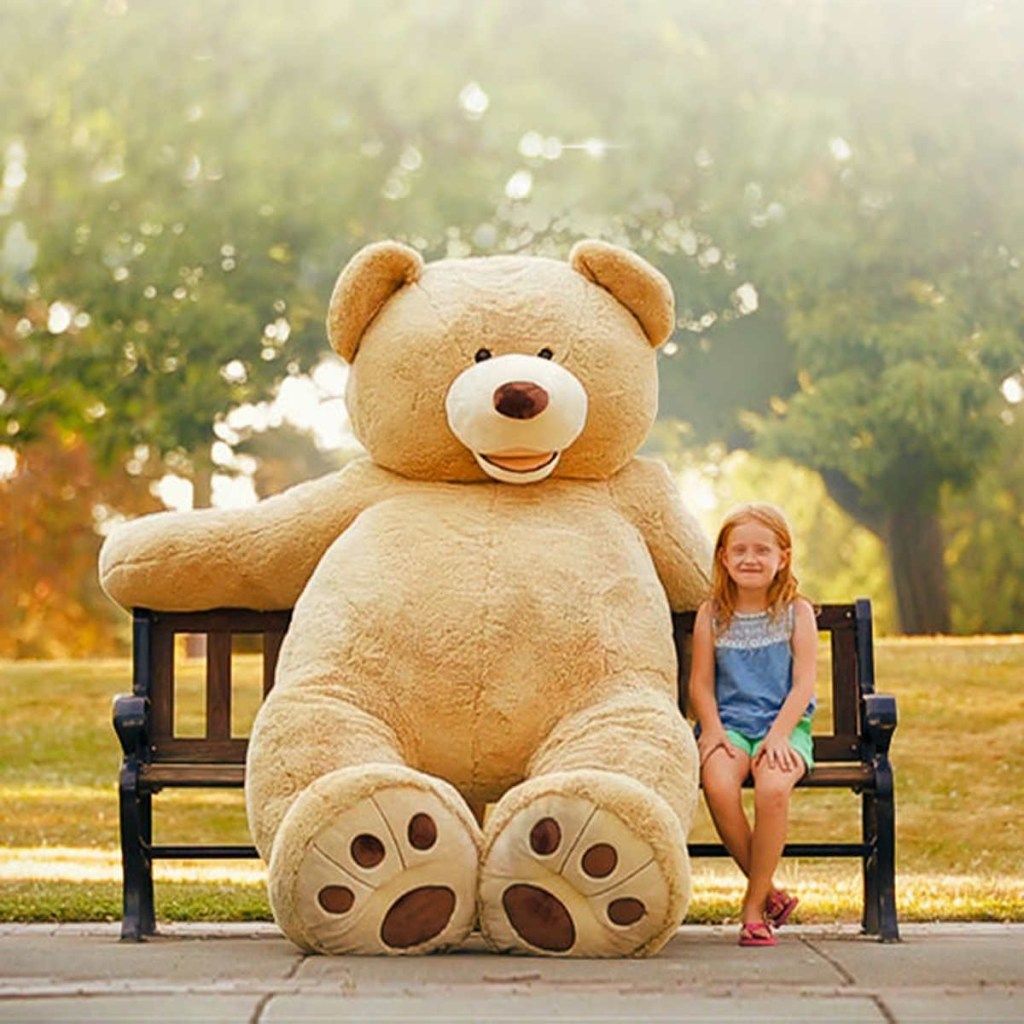 Giant Plush Costco Bear {Καλύτερες αγορές από την Costco}