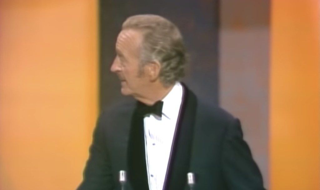 sorprendió al anfitrión de los Oscar 1974 cuando un streaker interrumpió