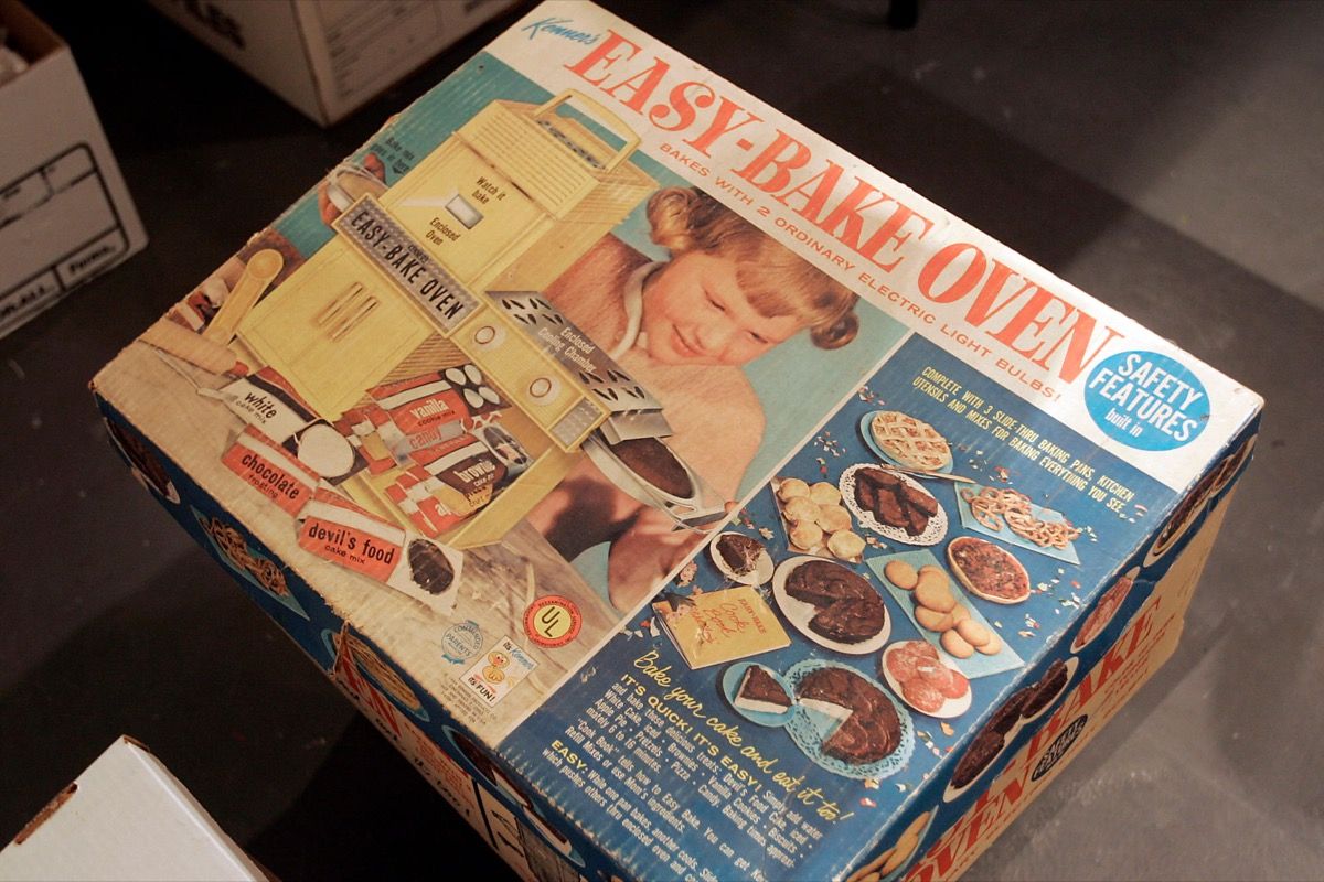vintage škatla s pečico za enostavno peko