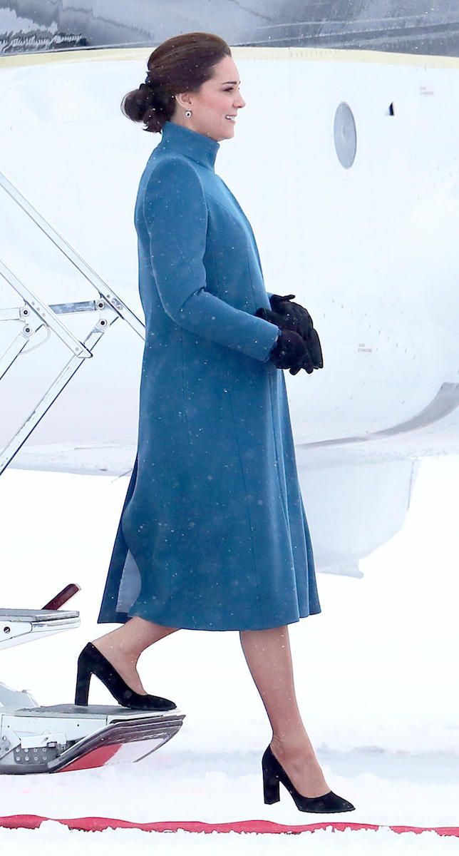 Kate Middleton, vojvodkyňa z Cambridge, prilieta na letisko Oslo Gardermoen v Nórsku