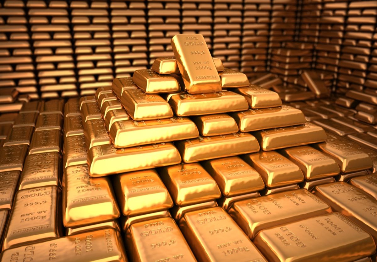 bóveda llena de lingotes de oro, hechos asombrosos