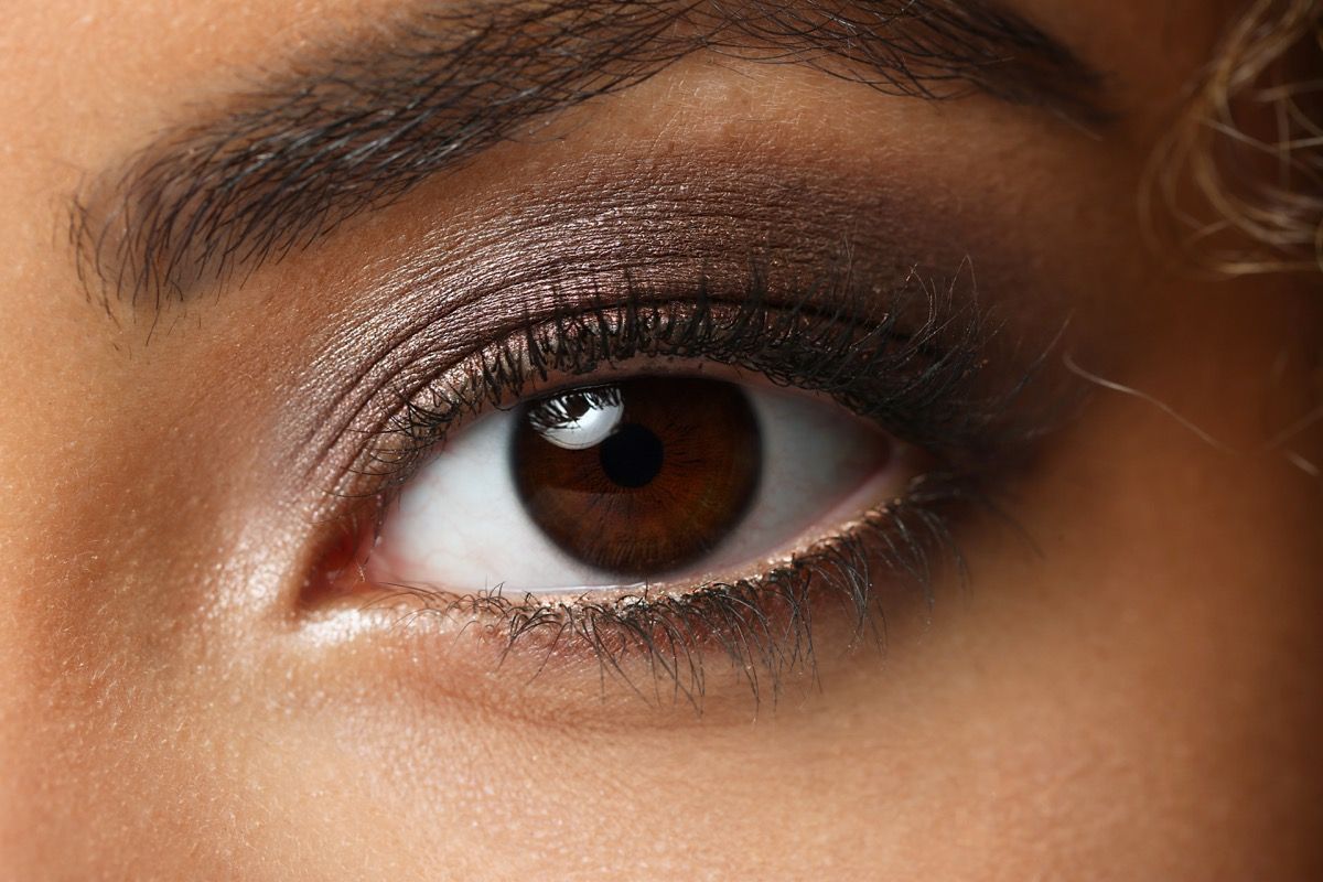 Mắt của một người phụ nữ da đen chụp macro lớn - Hình ảnh