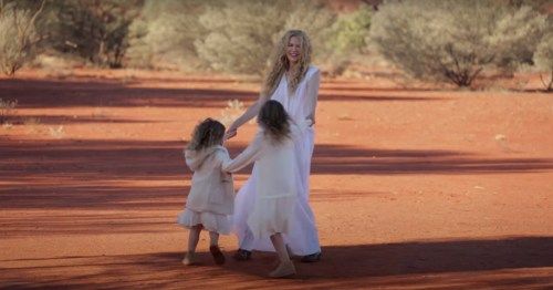Nicole Kidman delte nettopp en sjelden video av hennes døtre med Keith Urban