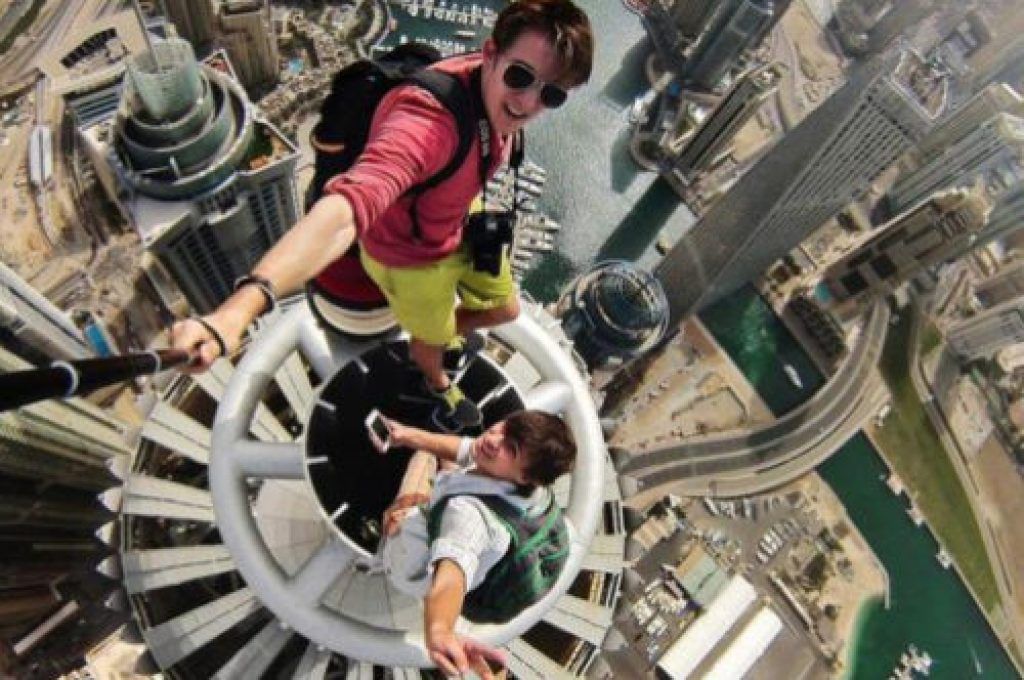 Selfie Puteri Dubai