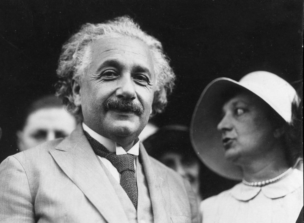 Alberta Einšteina lietas, kurām jūs ticējāt, ka Arēns