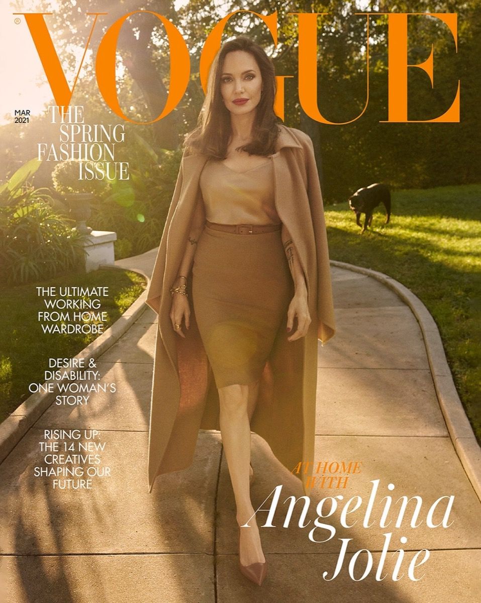 Angelina Jolie maaliskuun 2021 British Vogue -kannessa