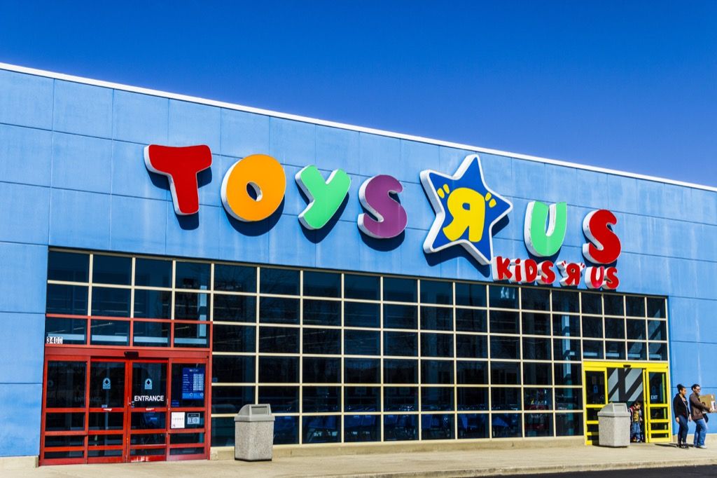 Toys R Us eksterjöör 2018 popkultuur