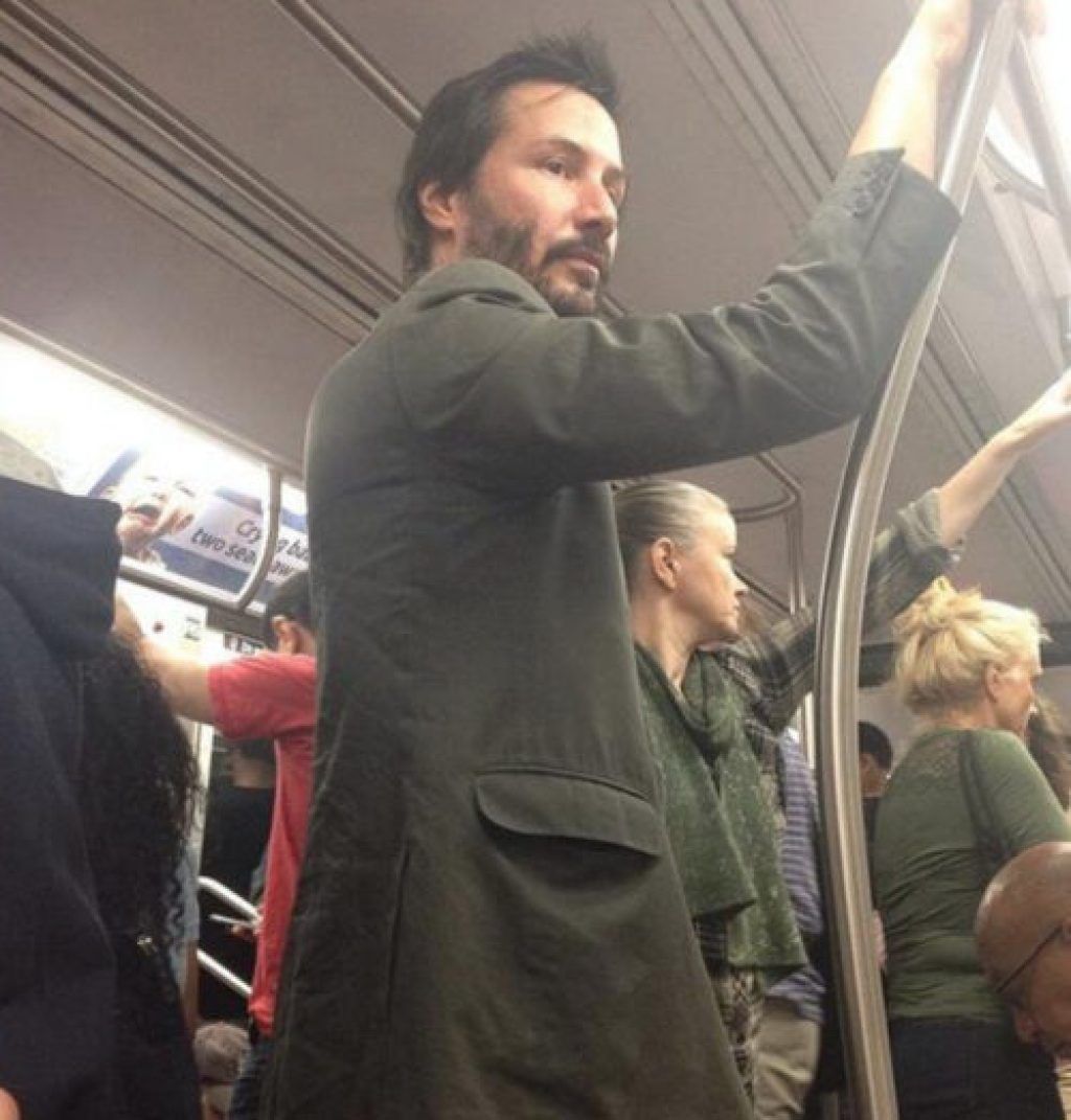 Keanu Reeves Celebrity pomocí veřejné dopravy