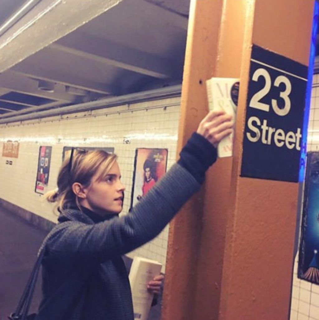 Emma Watson kändisar som använder kollektivtrafik