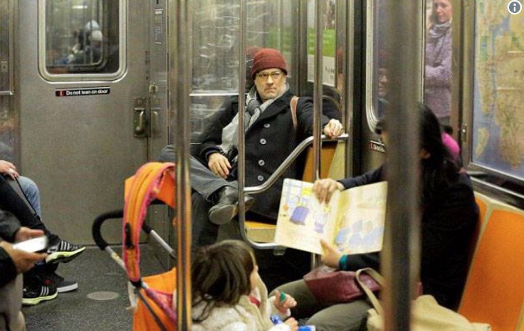 Tom Hanks berømtheder ved hjælp af offentlig transport