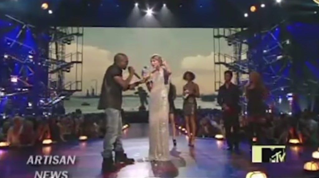 kanye přerušuje Taylor rychle na VMA