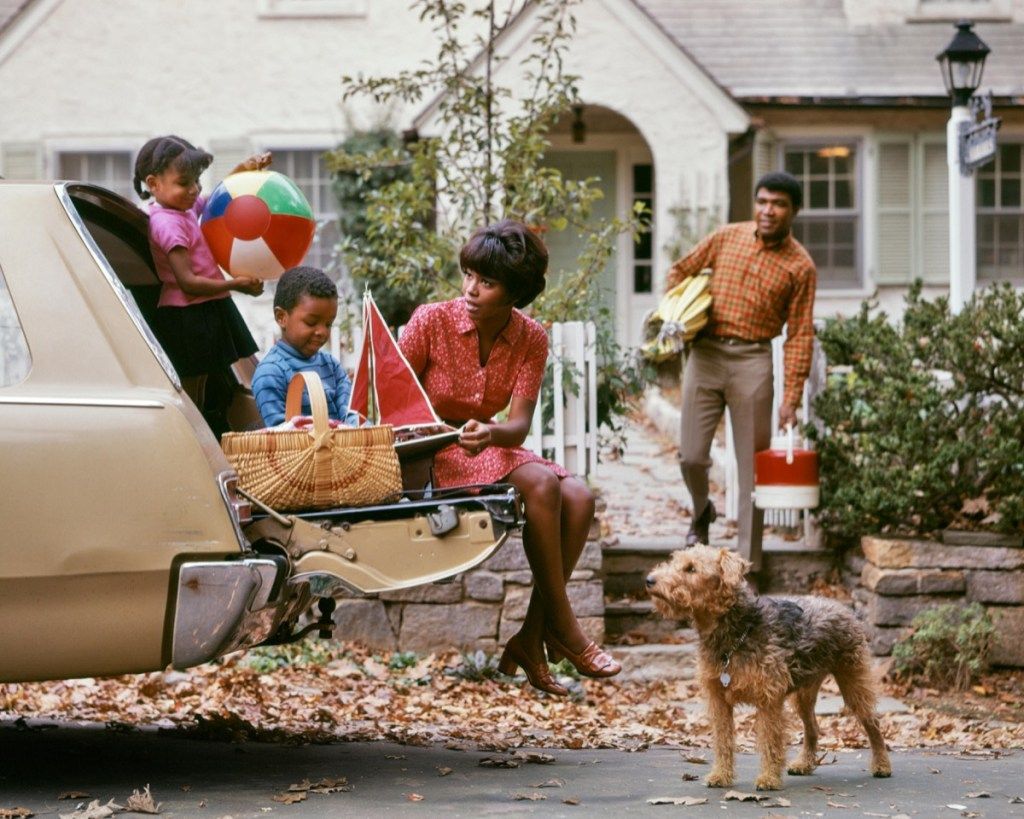 Obiteljsko putovanje automobilom iz 1970-ih, nostalgija iz 1970-ih
