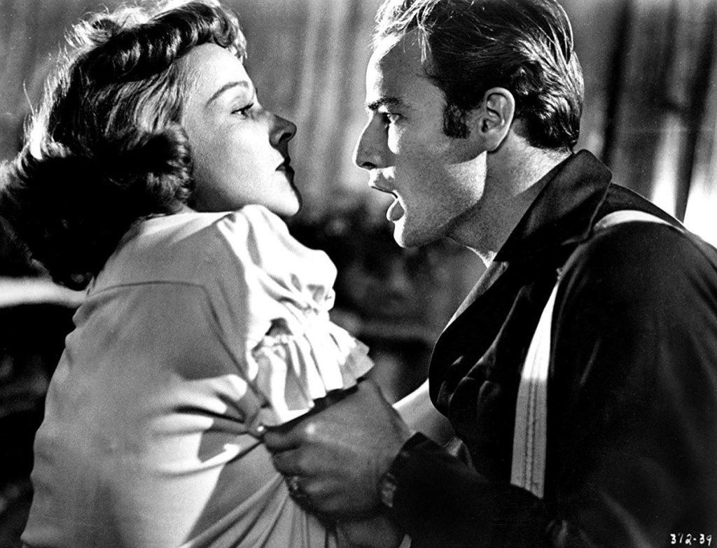 Marlonas Brando ir Kim Hunteris „Vilkelyje, pavadintame troškimu“ (1951)
