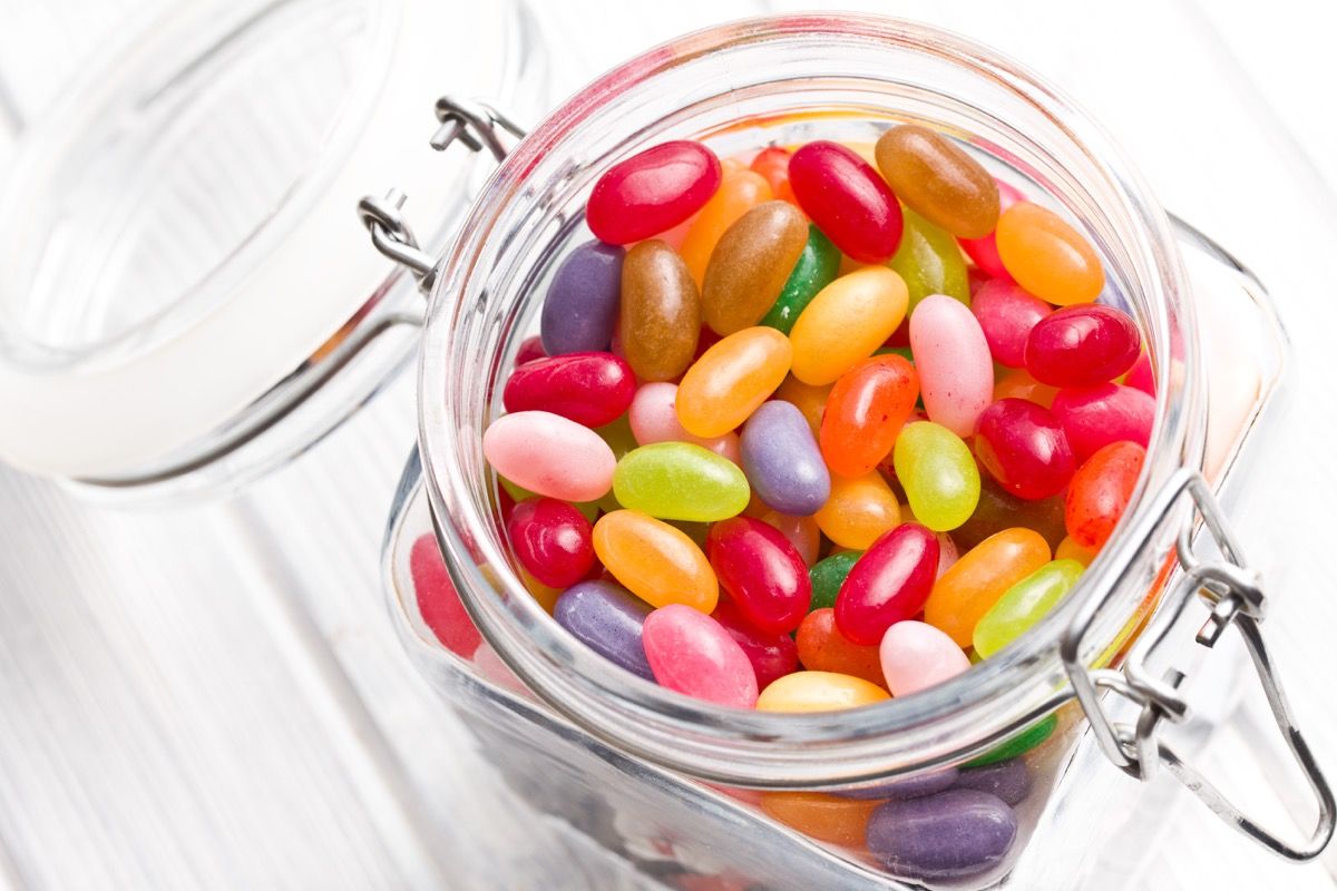 jar of jellybeans - i migliori giochi di pasqua