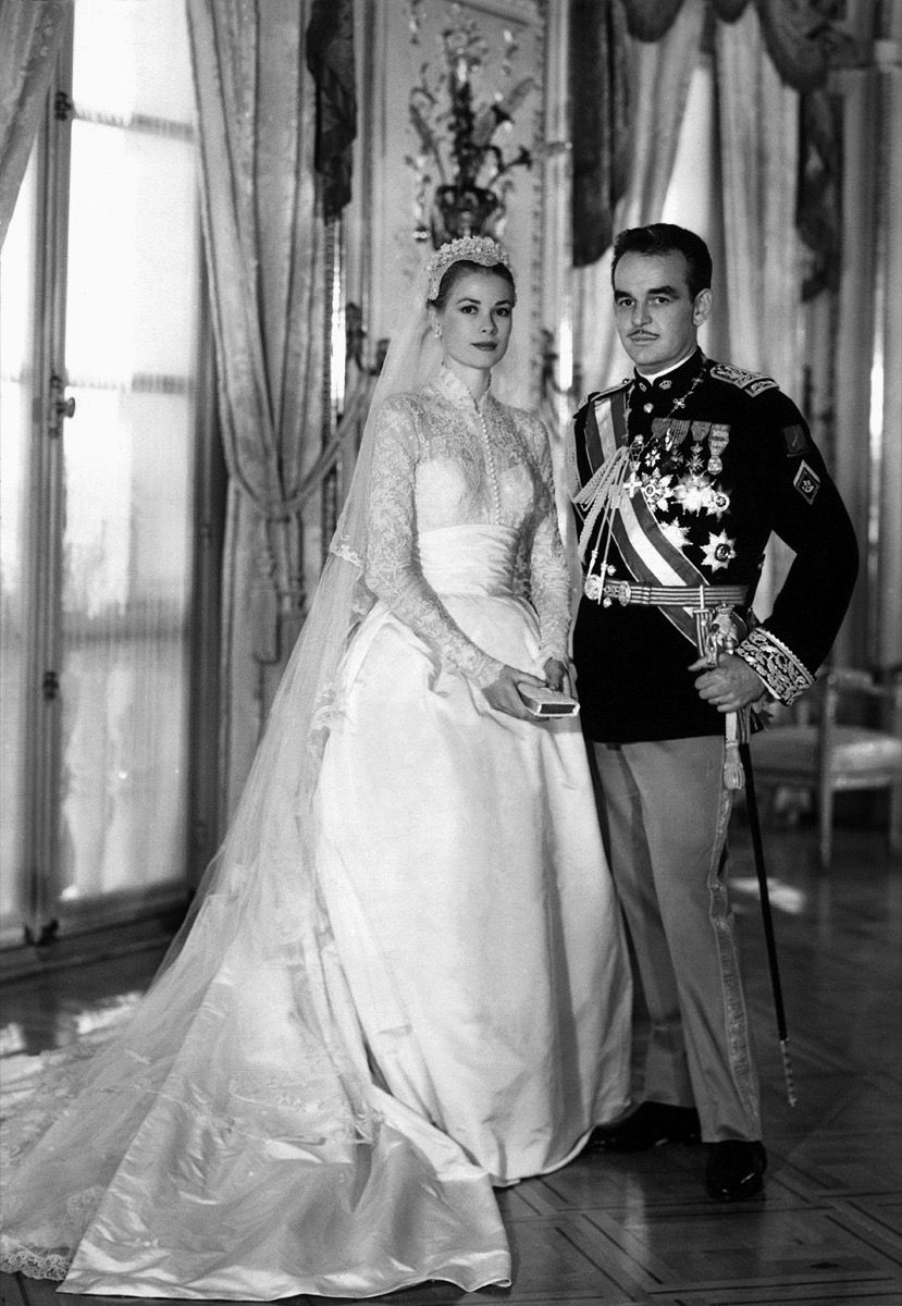 GRACE KELLY ir PRINCE RAINIER III PRINCE vestuvėse 1956 m