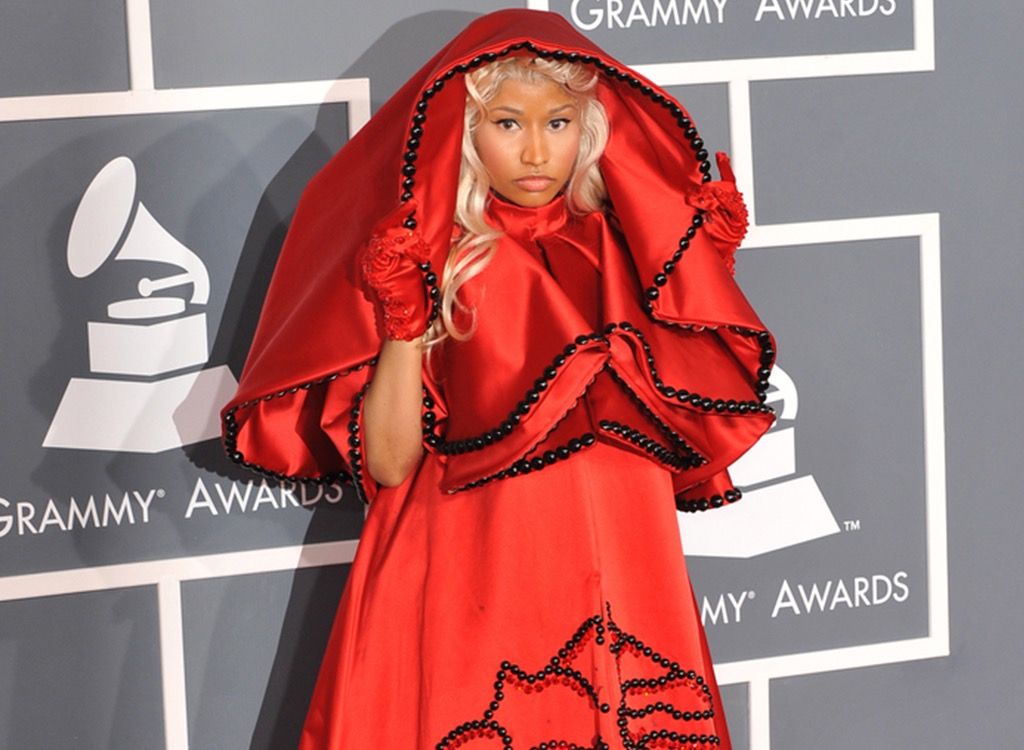 Nicki Minaj grammy sarkanā paklāja stils neizdodas