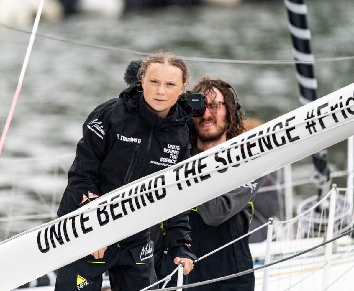 Грета Тунберг достига Ню Йорк след плаване през Атлантическия океан през 2019 г.