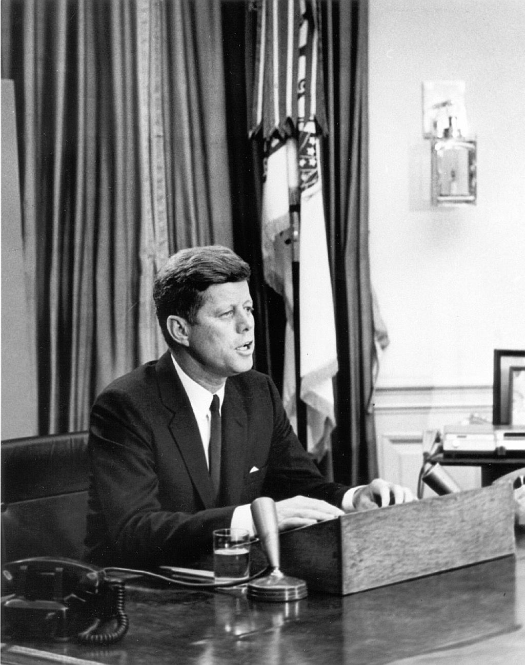 JFK parla nell