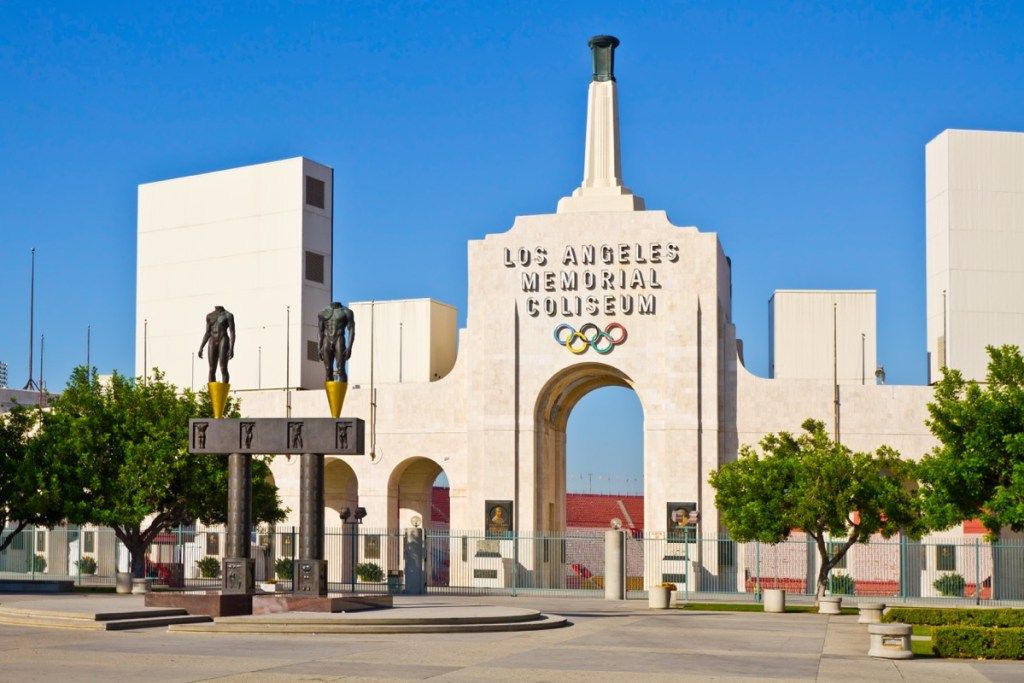 Los Angeles Memorial Coliseum, będące prywatną własnością zabytków
