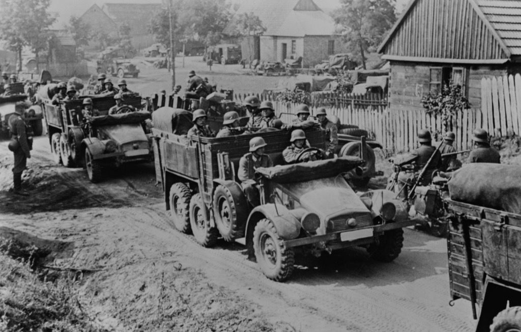 soldados en camiones durante la segunda guerra mundial