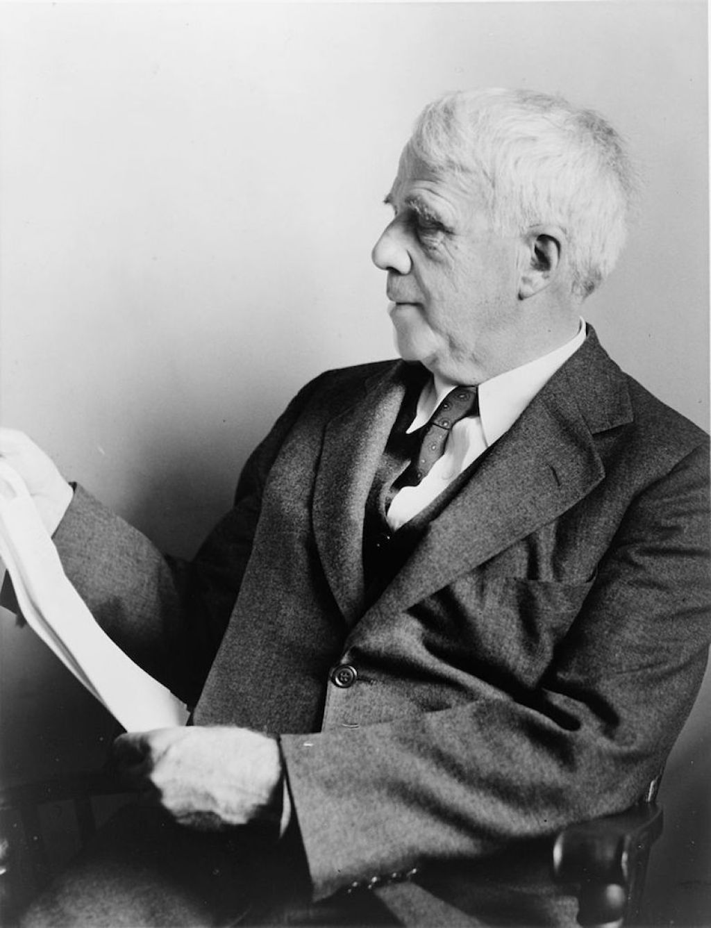 Robert Frost บุคคลที่มีชื่อเสียงที่เคยเป็นครู