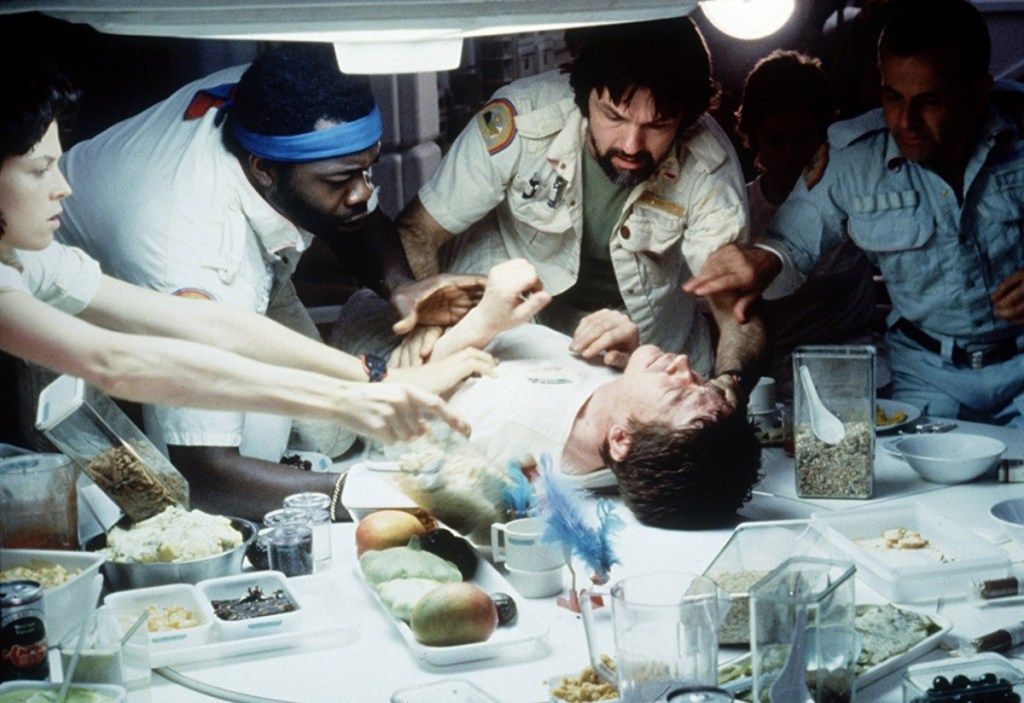 Sigourney Weaver, Ian Holm, John Hurt, Tom Skerritt, Veronica Cartwright ja Yaphet Kotto Alienissa (1979)