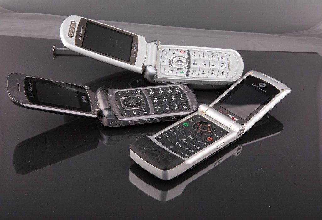 gamla mobiltelefoner