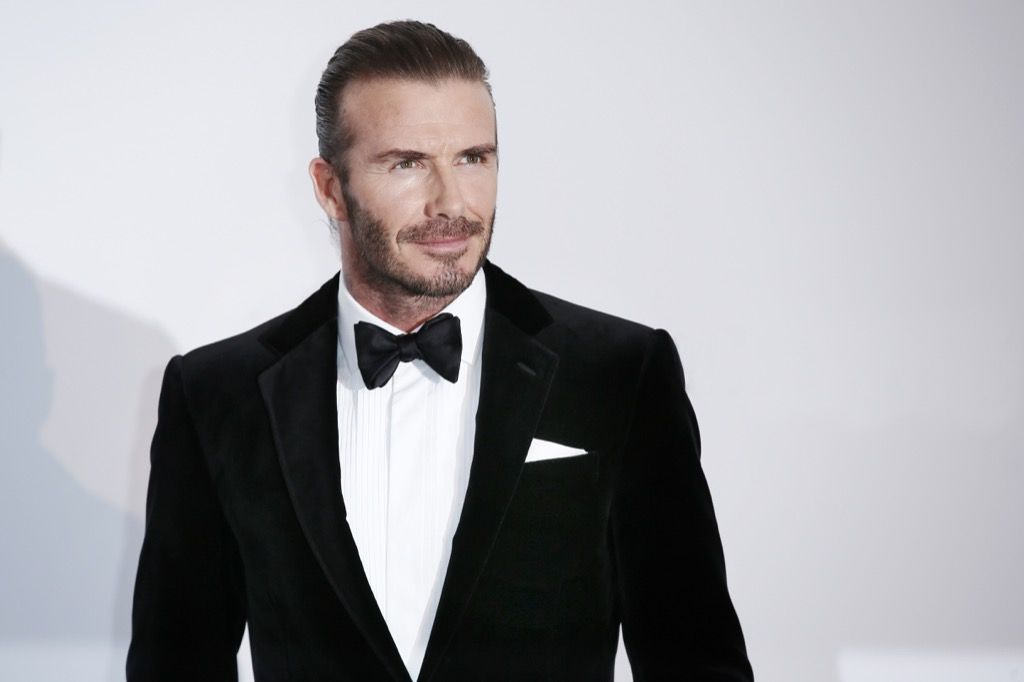 David Beckham llevaba mal un broche en la boda real
