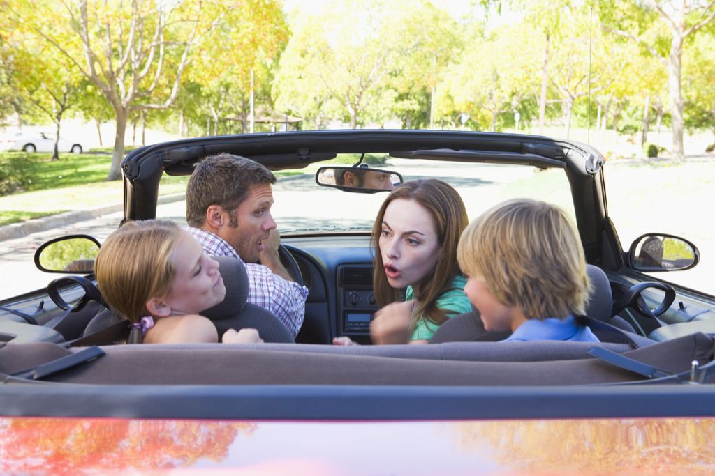 Šeima ginčijasi dėl blogiausių automobilių dalykų, kuriuos reikia pasakyti vaikams
