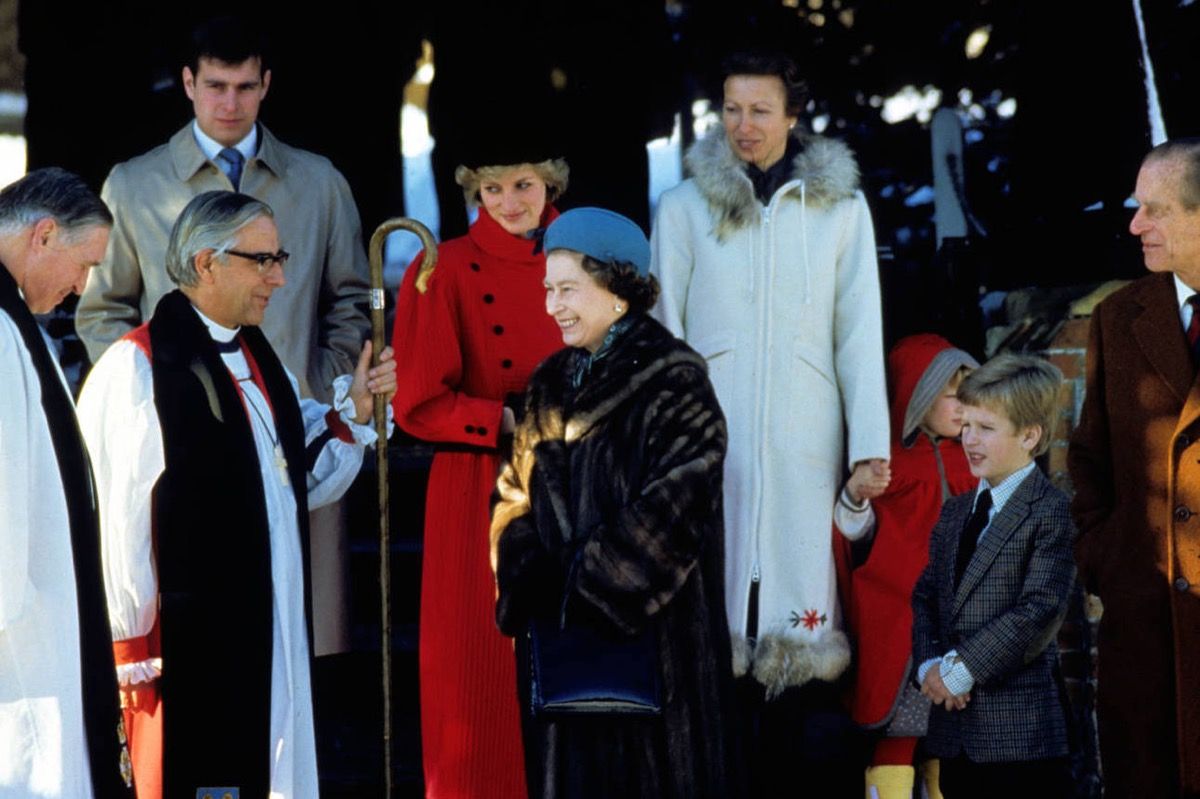 Kraljica Elizabeta, princesa Diana in drugi kraljevi kralji na božič 1984