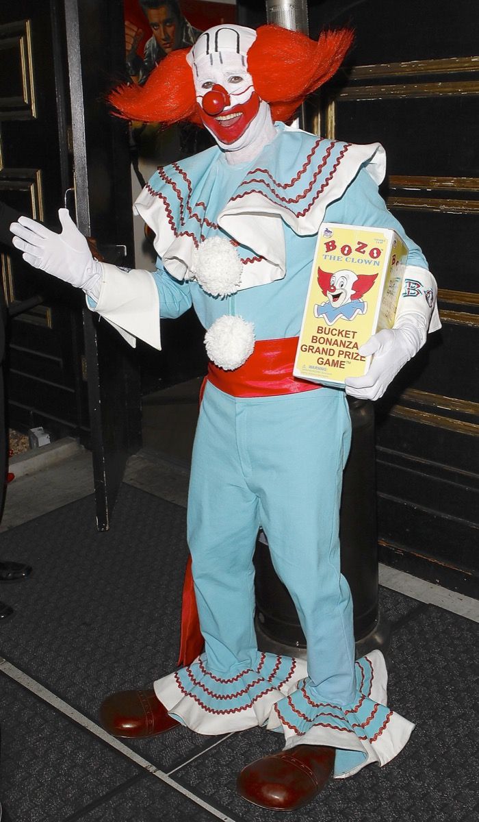 David Arquette berpakaian seperti Bozo the Clown untuk Halloween