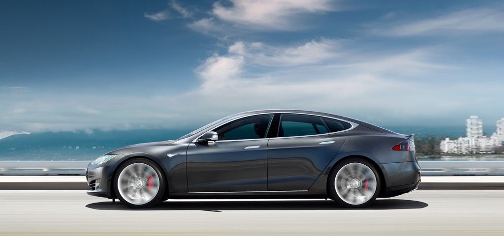 Tesla Model S, Sedan mewah