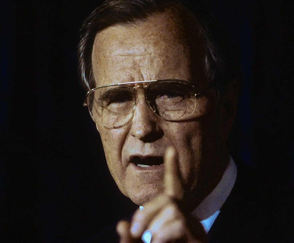 George H.W. Bush, ktorý urobil niekoľko prezidentských etikiet.