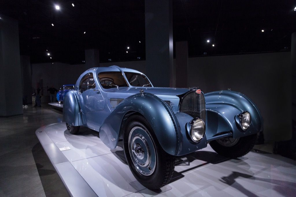 Bugatti รถเร็วอย่างบ้าคลั่ง