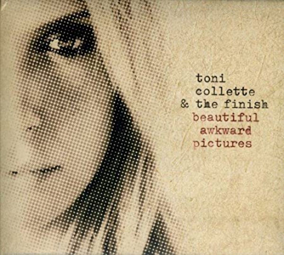 Toni Collette y la portada del álbum Finish