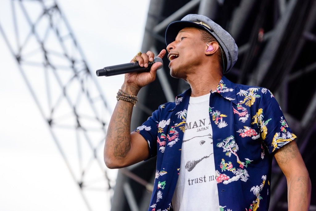 Melodii ale lui Pharrell Williams scrise în secret de vedete uriașe