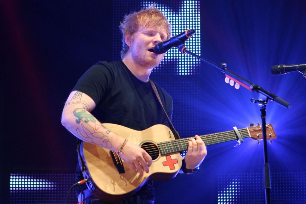 Písně Eda Sheerana tajně napsané obrovskými hvězdami