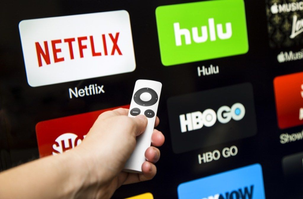 „Netflix“ ir „Hulu“ programos „Apple TV“