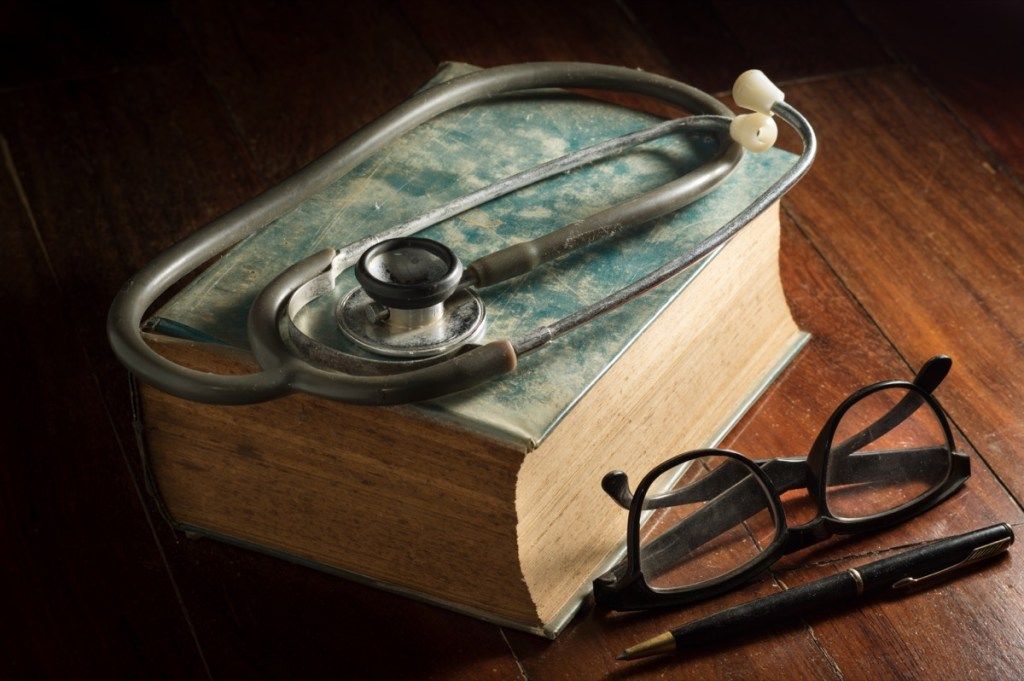 Antiek en vintage doktersgereedschap