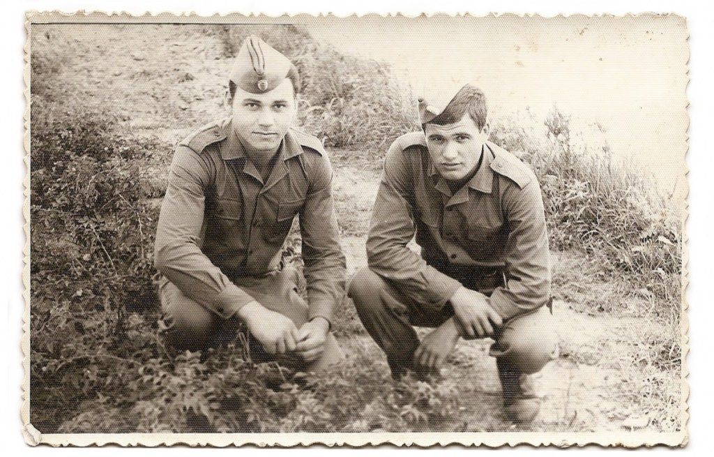Vintage foto van mannen tijdens oorlog