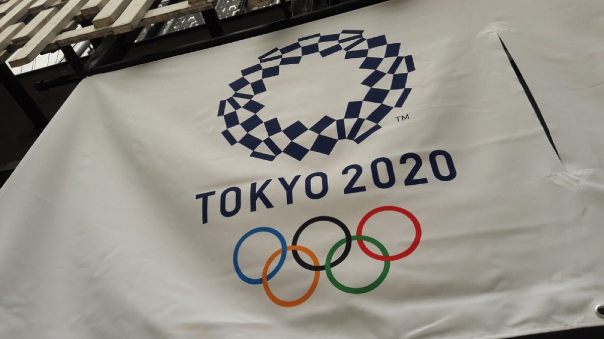 2020 için tokyo olimpiyat bayrağı