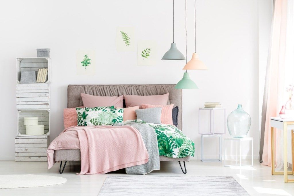pastelli makuuhuone minimalistisella muotoilulla, Joanna saa vinkkejä