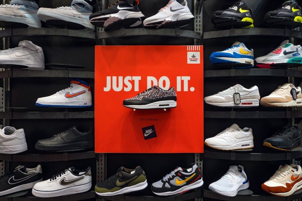 Nike chaussures de sport sur écran