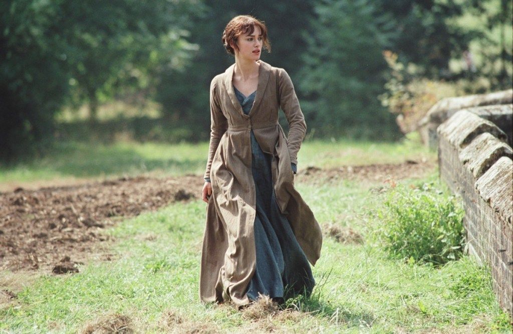Keria Knightley jako Elizabeth Bennet v Pýcha a předsudek