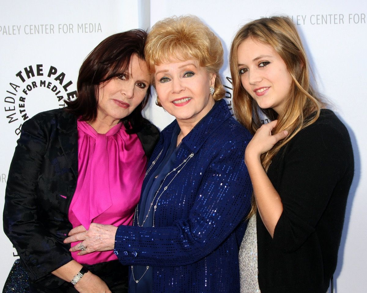 Carrie Fisher, Debbie Reynolds, dan Billie Lourd