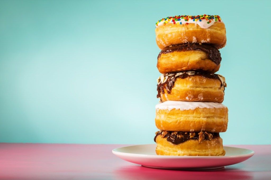 stapel donuts, verbazingwekkende feiten