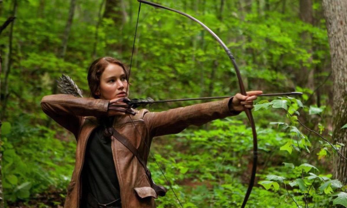 Jennifer Lawrence como Katniss Everdeen en los juegos del hambre