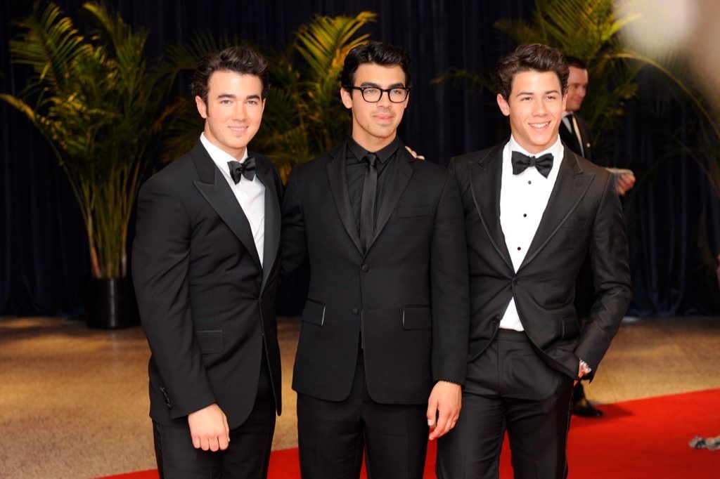 Irmãos celebridades dos Jonas Brothers