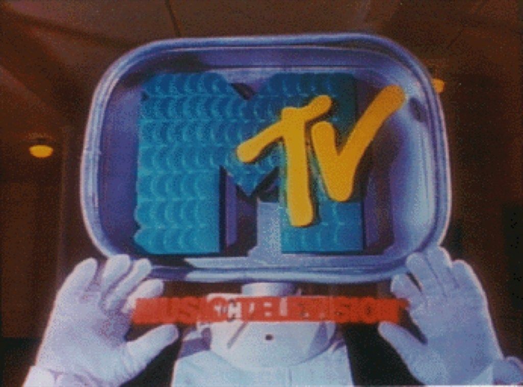 Huraian Ini adalah logo untuk MTV. Maklumat lebih lanjut: ID stesen MTV dari tahun 1987, digunakan untuk ilustrasi ID stesen, untuk membantu menjelaskan teks ini: